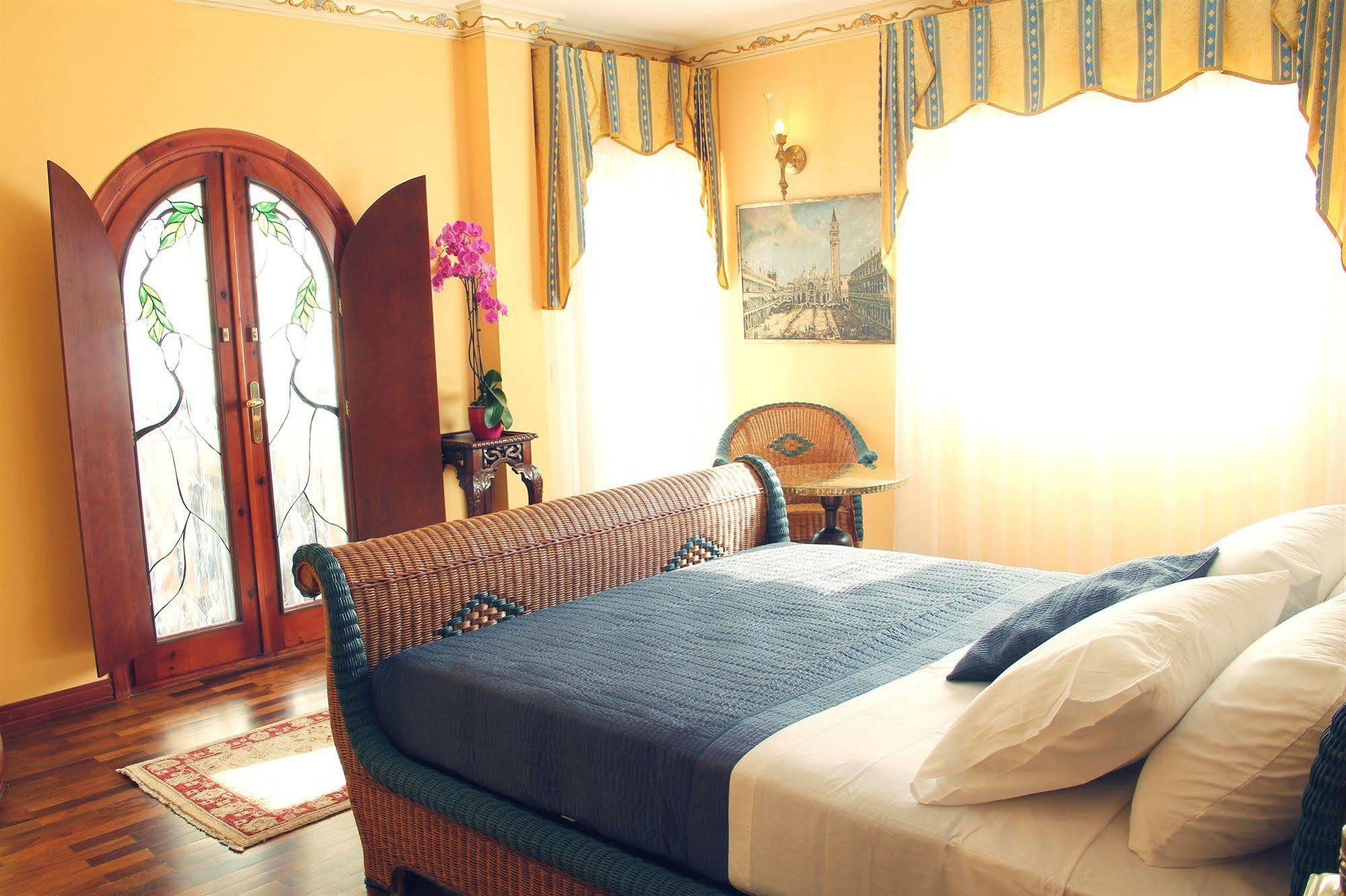 Hotel Boutique Villa Erina By Bossh Hotels - Adults Recommended Manilva Eksteriør billede